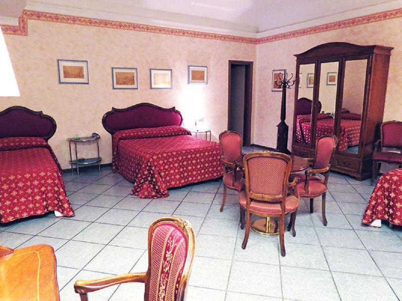 Bypillow Goldoni Florence Room photo